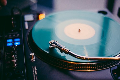 beautiful-vinyl-record-player